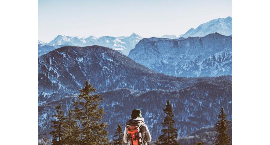 5 Ways to Beat the Cold on Winter Hikes