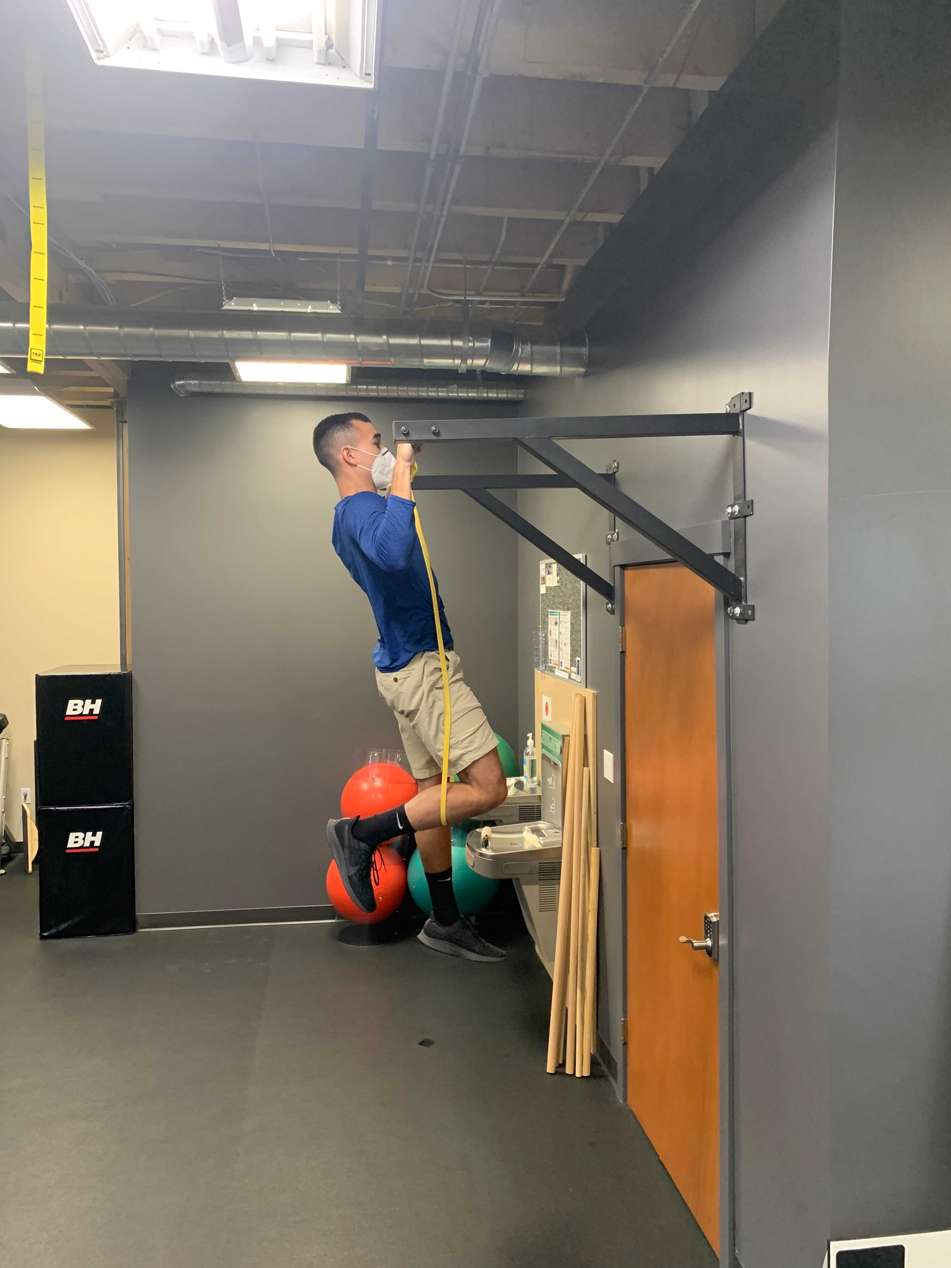 Assisted Pull-Up